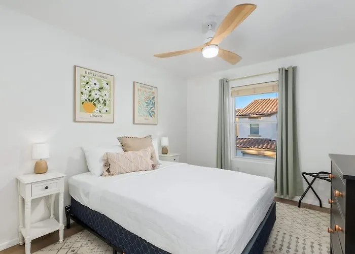Сasa de vacaciones Peaceful 2 Story Home-pet Friendly