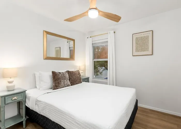 Peaceful 2 Story Home-pet Friendly *