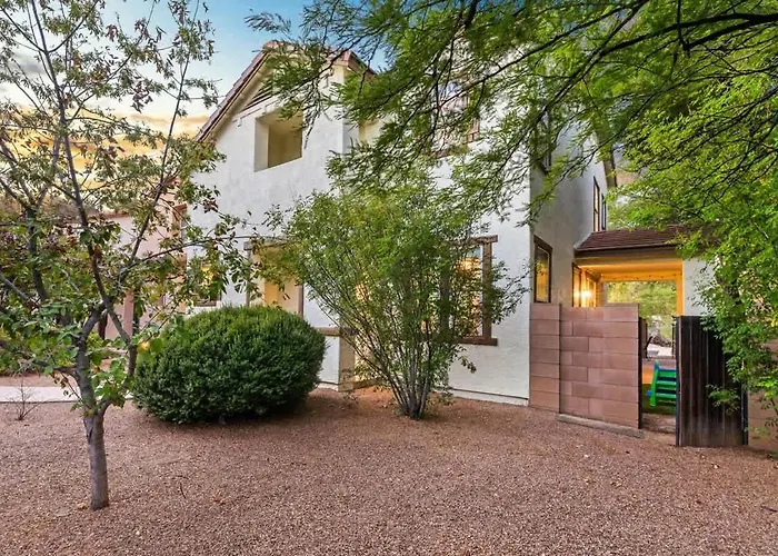 Сasa de vacaciones Peaceful 2 Story Home-pet Friendly