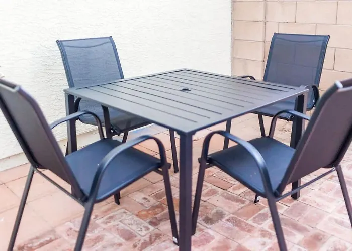 Peaceful 2 Story Home-pet Friendly Сasa de vacaciones Tucson