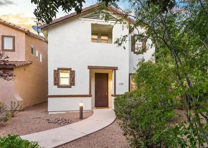 Peaceful 2 Story Home-pet Friendly