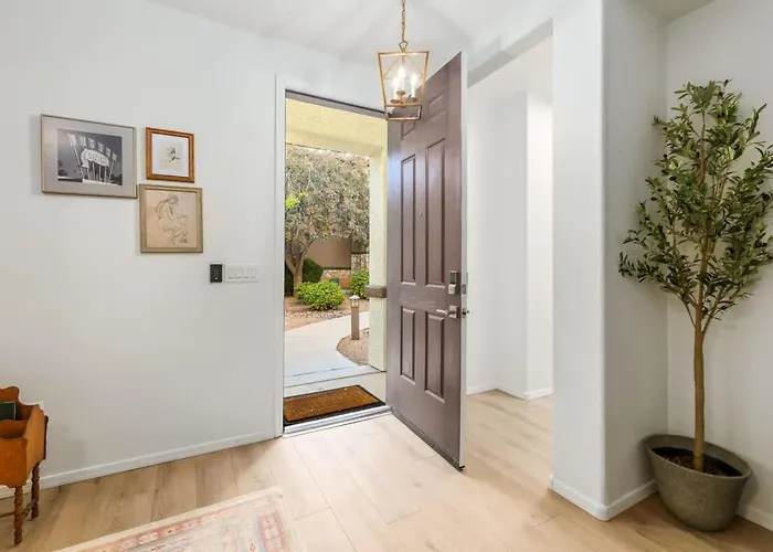 Peaceful 2 Story Home-pet Friendly Сasa de vacaciones