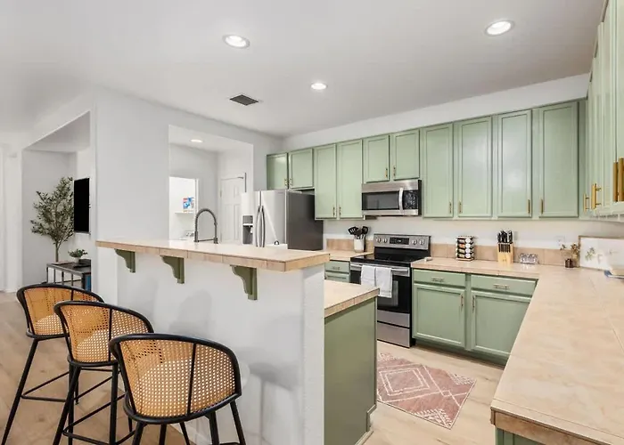 Peaceful 2 Story Home-pet Friendly * Tucson
