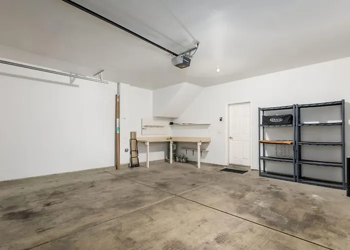 Сasa de vacaciones Peaceful 2 Story Home-pet Friendly *